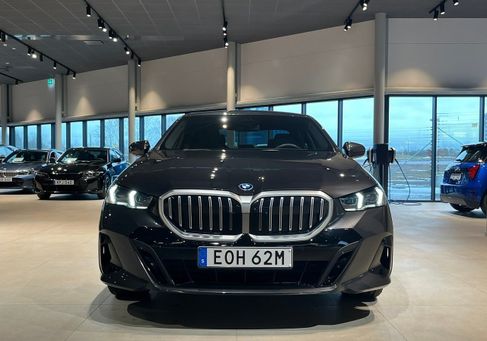 BMW 550, 2025