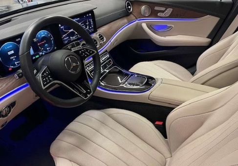 Mercedes-Benz E 300, 2021