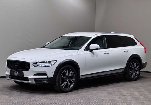 Volvo V90 Cross Country, 2019