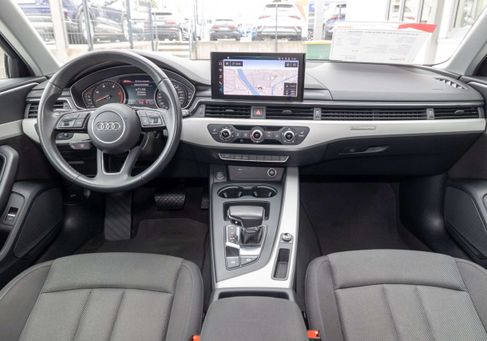 Audi A4, 2022