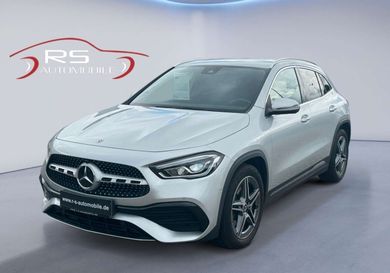 Mercedes-Benz GLA 200, 2022