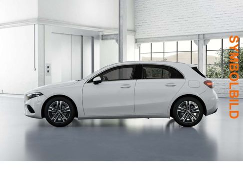 Mercedes-Benz A 180, 2025
