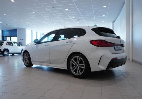 BMW 118, 2021