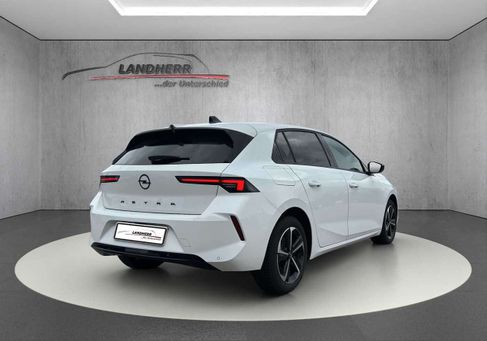 Opel Astra, 2024