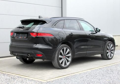 Jaguar F-Pace, 2017