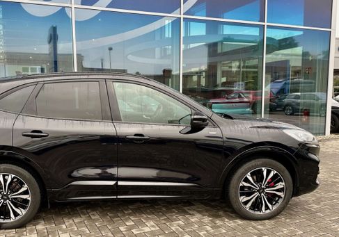 Ford Kuga, 2022