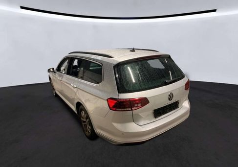 Volkswagen Passat Variant, 2022