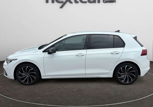 Volkswagen Golf, 2022