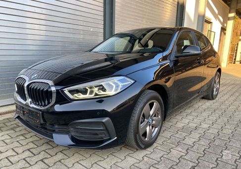 BMW 118, 2021