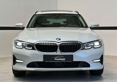 BMW 318, 2022