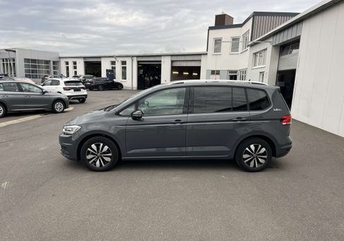 Volkswagen Touran, 2025 3