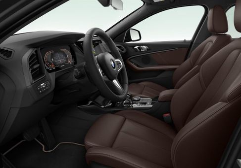 BMW 118, 2023