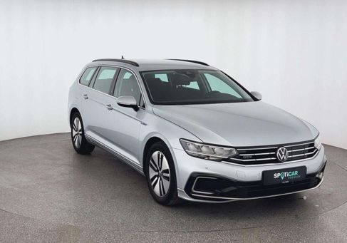 Volkswagen Passat Variant, 2022