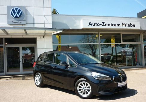 BMW 216, 2018