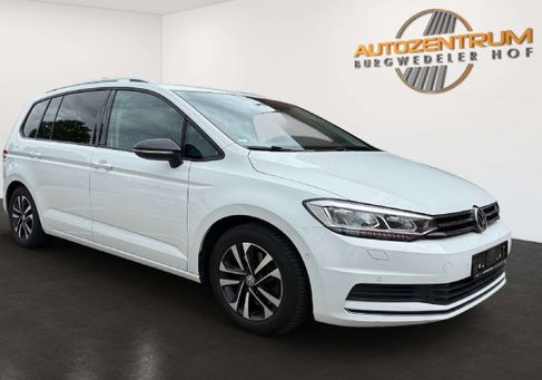 Volkswagen Touran, 2019 3