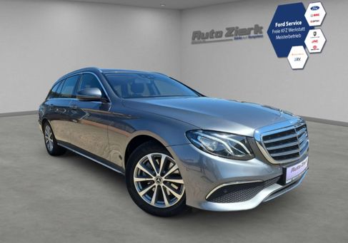 Mercedes-Benz E 300, 2019 3