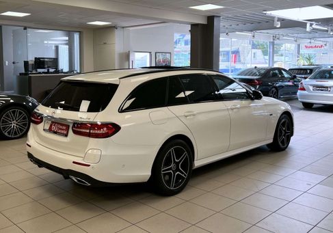 Mercedes-Benz E 300, 2021