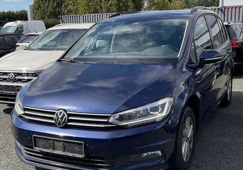 Volkswagen Touran, 2022 3