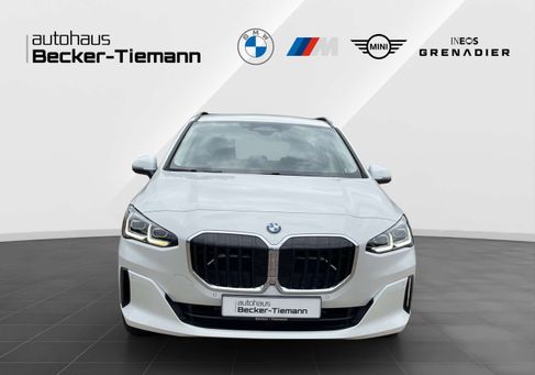 BMW 220, 2025 3