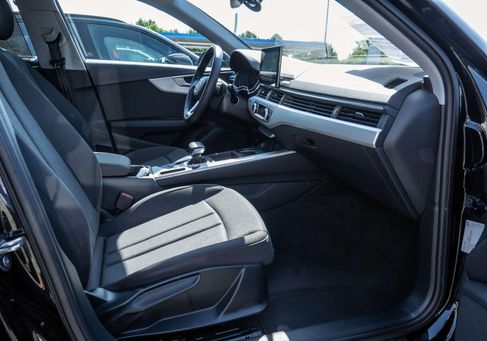Audi A4, 2021
