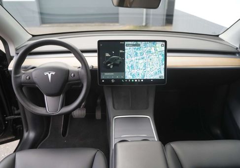 Tesla Model Y, 2021 2