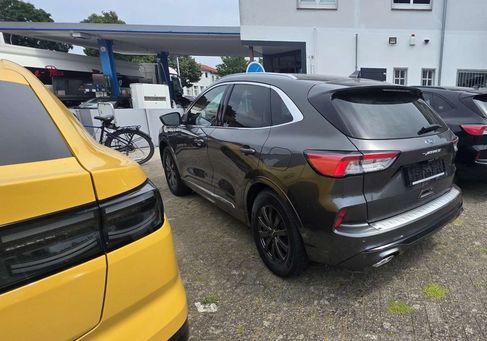 Ford Kuga, 2021