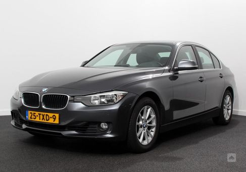 BMW 320, 2012