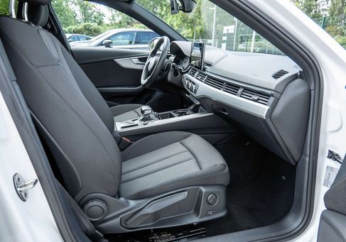 Audi A4, 2022