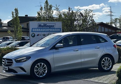 Mercedes-Benz B 220, 2022