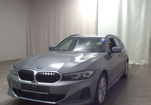 BMW 330, 2023 2
