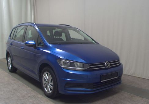 Volkswagen Touran, 2023 3