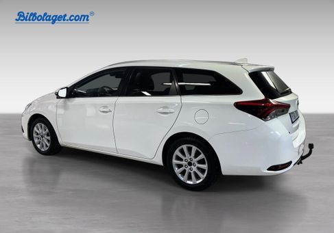 Toyota Auris Touring Sports, 2016