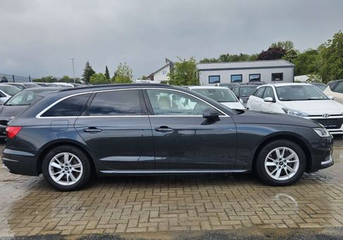 Audi A4, 2022