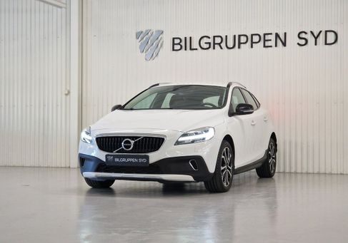 Volvo V40 Cross Country, 2018