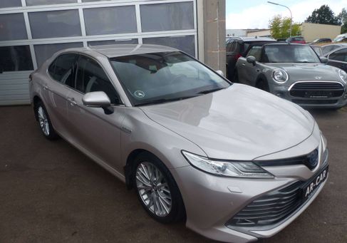 Toyota Camry, 2019