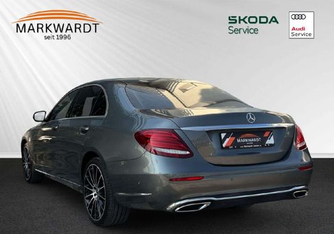 Mercedes-Benz E 220, 2018 3