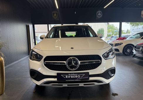 Mercedes-Benz GLA 200, 2021 2