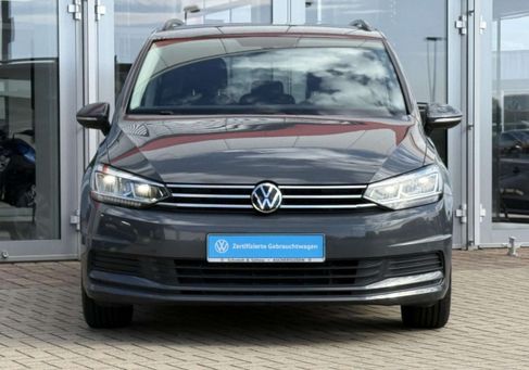 Volkswagen Touran, 2020 3