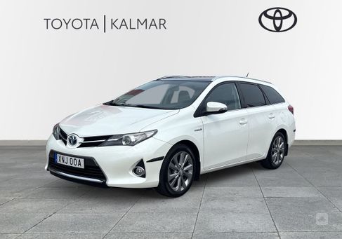 Toyota Auris Touring Sports, 2013