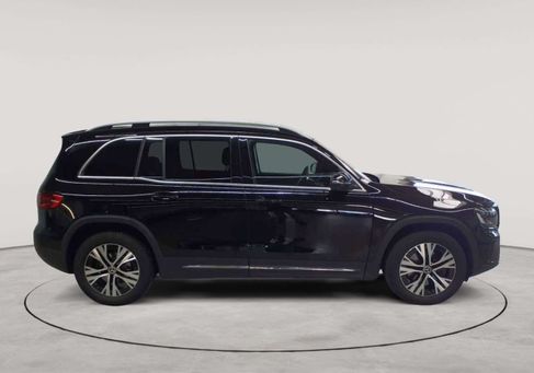 Mercedes-Benz GLB 200, 2024 3