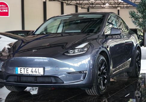 Tesla Model Y, 2022