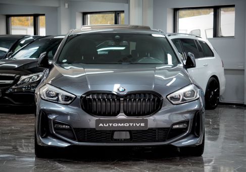 BMW 118, 2022
