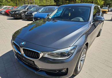 BMW 330, 2017