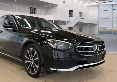 Mercedes-Benz E 300, 2021