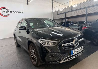 Mercedes-Benz GLA 200, 2022