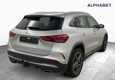 Mercedes-Benz GLA 220, 2022