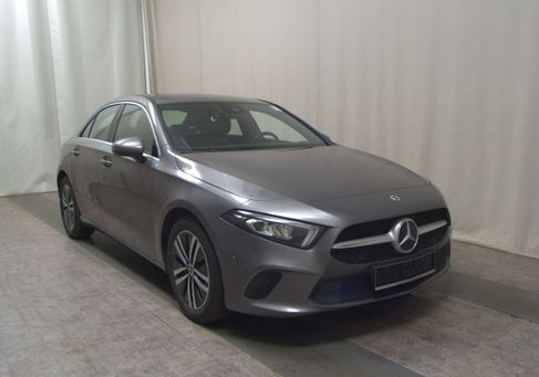 Mercedes-Benz A 220, 2022 3
