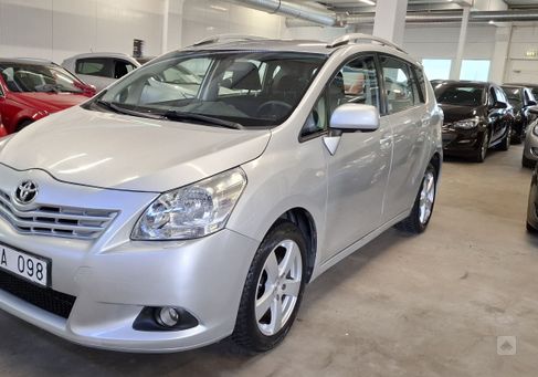Toyota Verso, 2010
