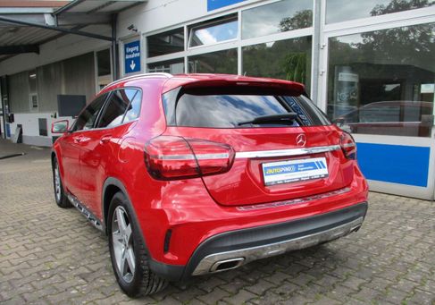 Mercedes-Benz GLA 200, 2019 3