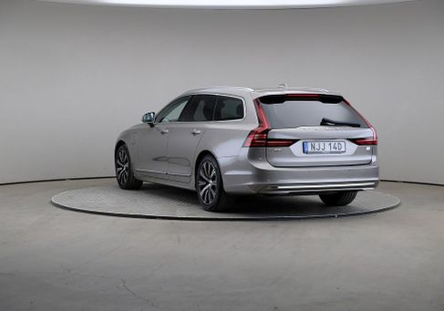Volvo V90, 2022